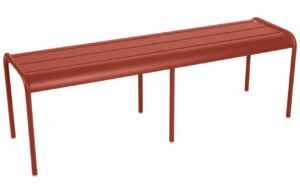 Zemitě červená kovová lavice Fermob Luxembourg 145 cm