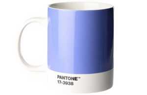 Modrofialový porcelánový hrnek Pantone Very Peri 17-3938 375 ml
